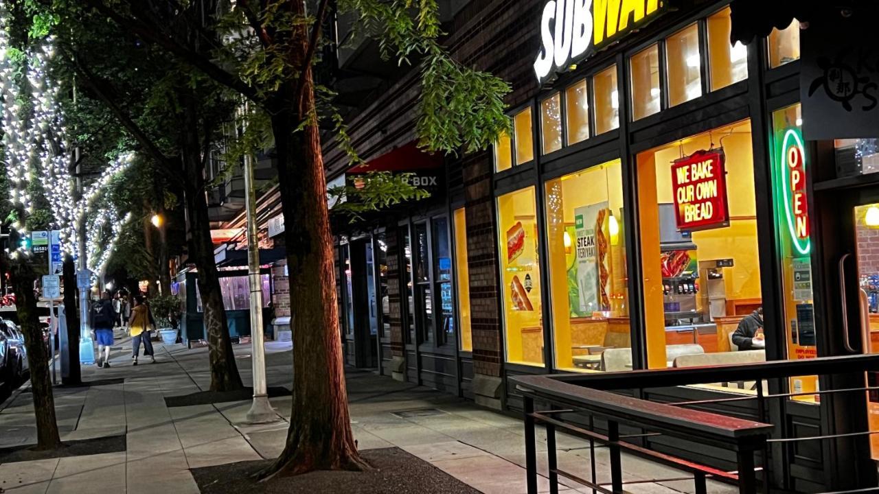 Cozy Home Nearby Most Attractions Seattle Center Esterno foto